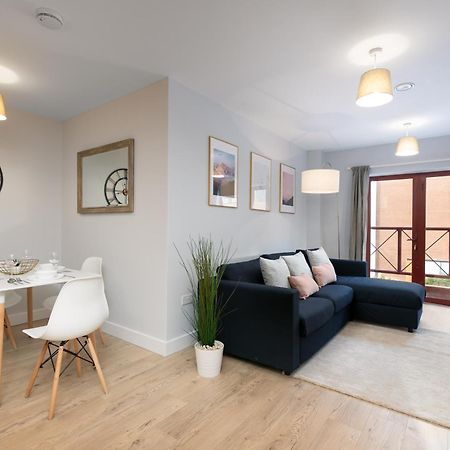 Wesley Gate Apartments - By Hostly Reading Exteriér fotografie