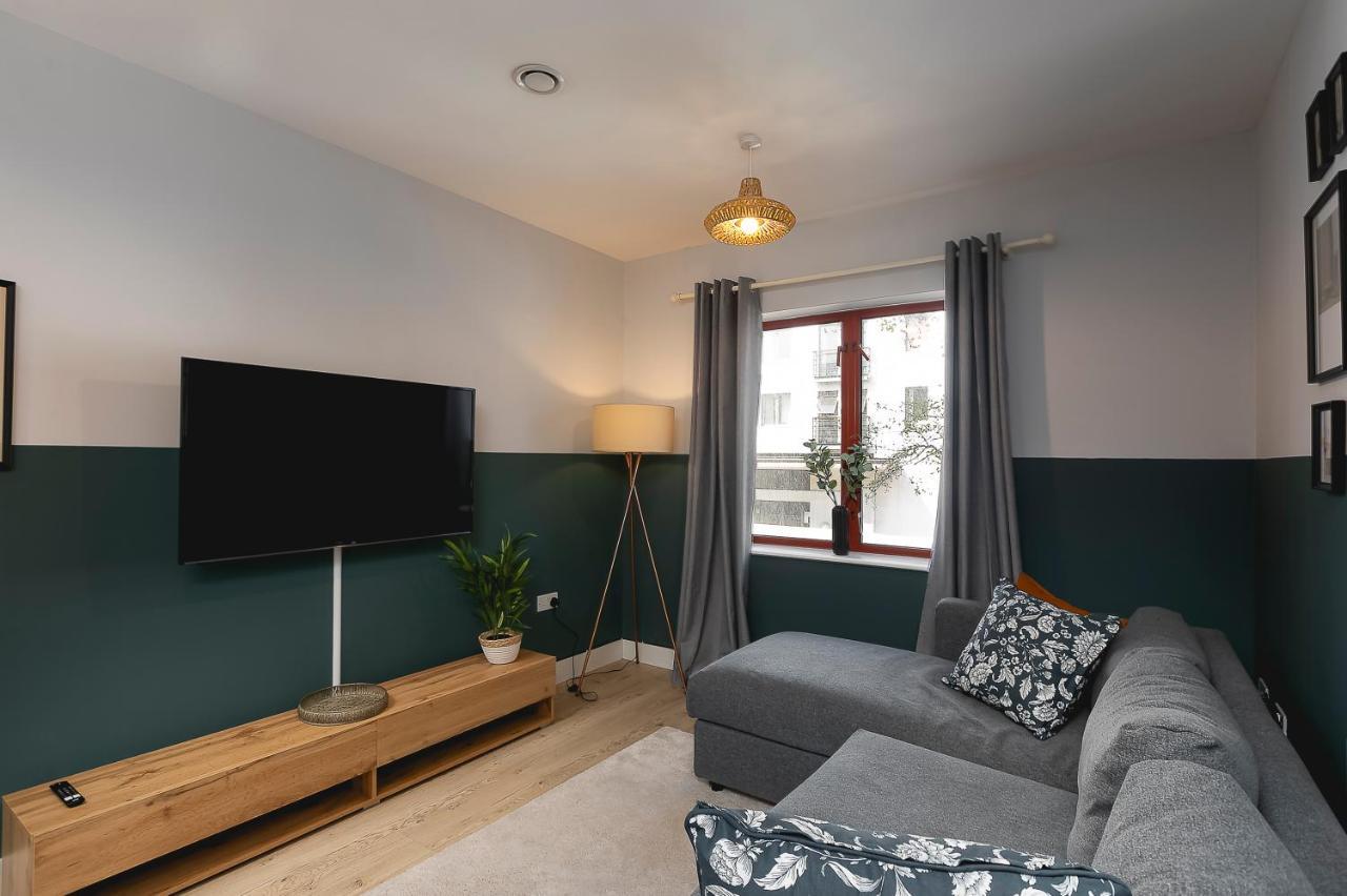 Wesley Gate Apartments - By Hostly Reading Exteriér fotografie